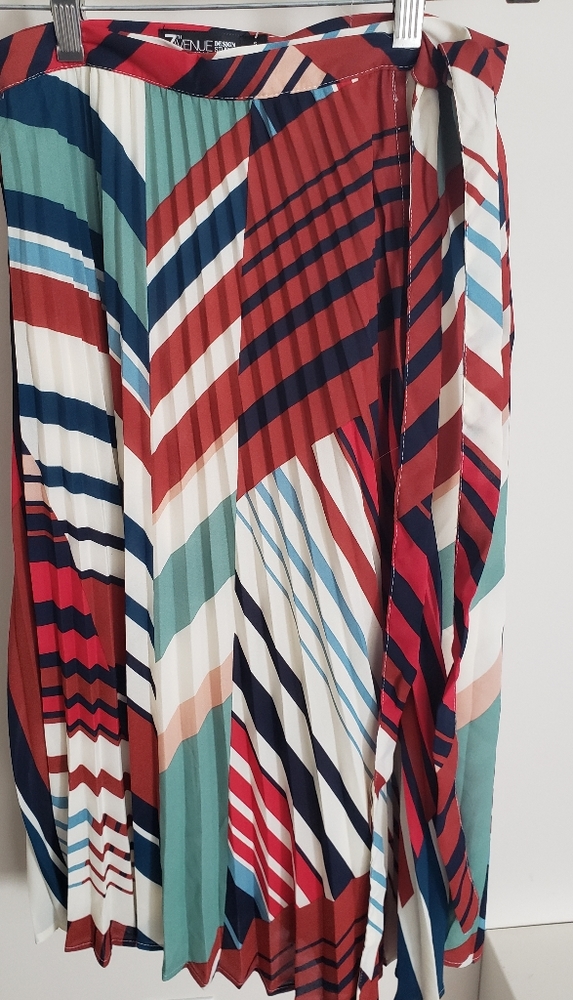 NWT NY&Co Pleated Wrap Skirt